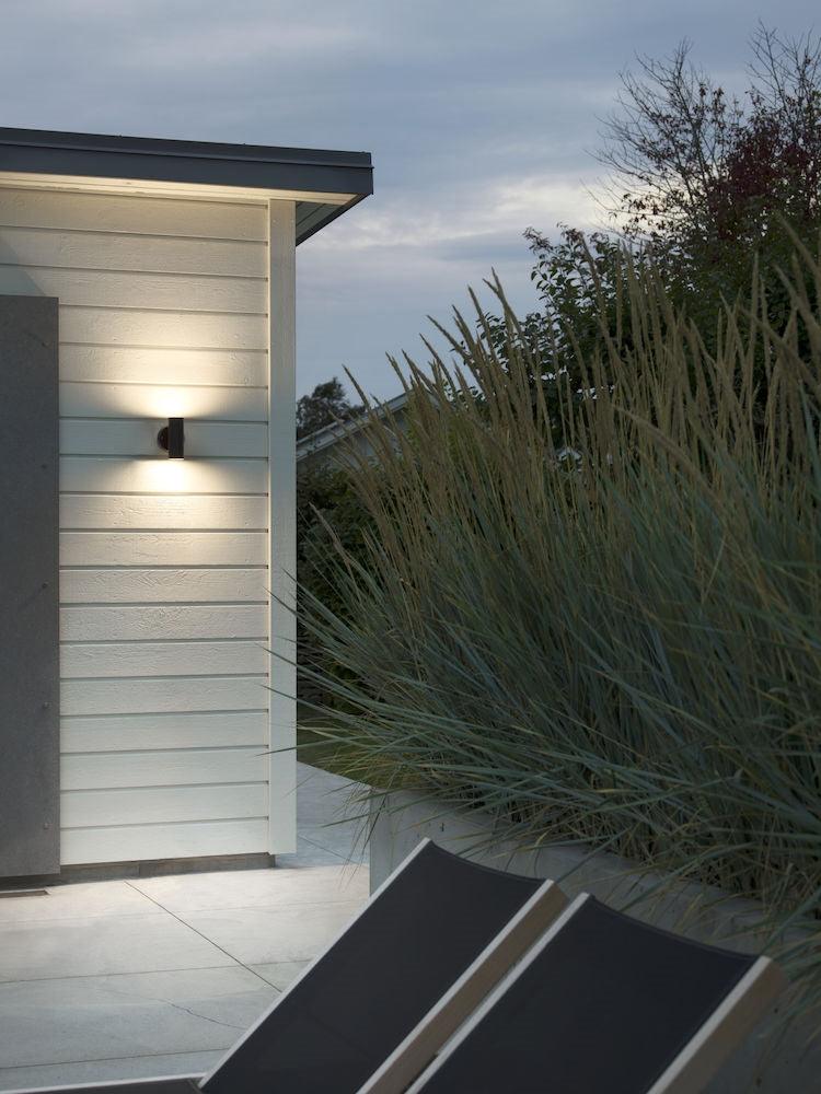 Seinävalaisin Konstsmide Modena 7535-750, 2x4W, 3000K, musta