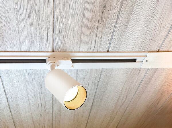 Kiskovalaisin Airam Beam Pro, GU10, 3-P, valkoinen