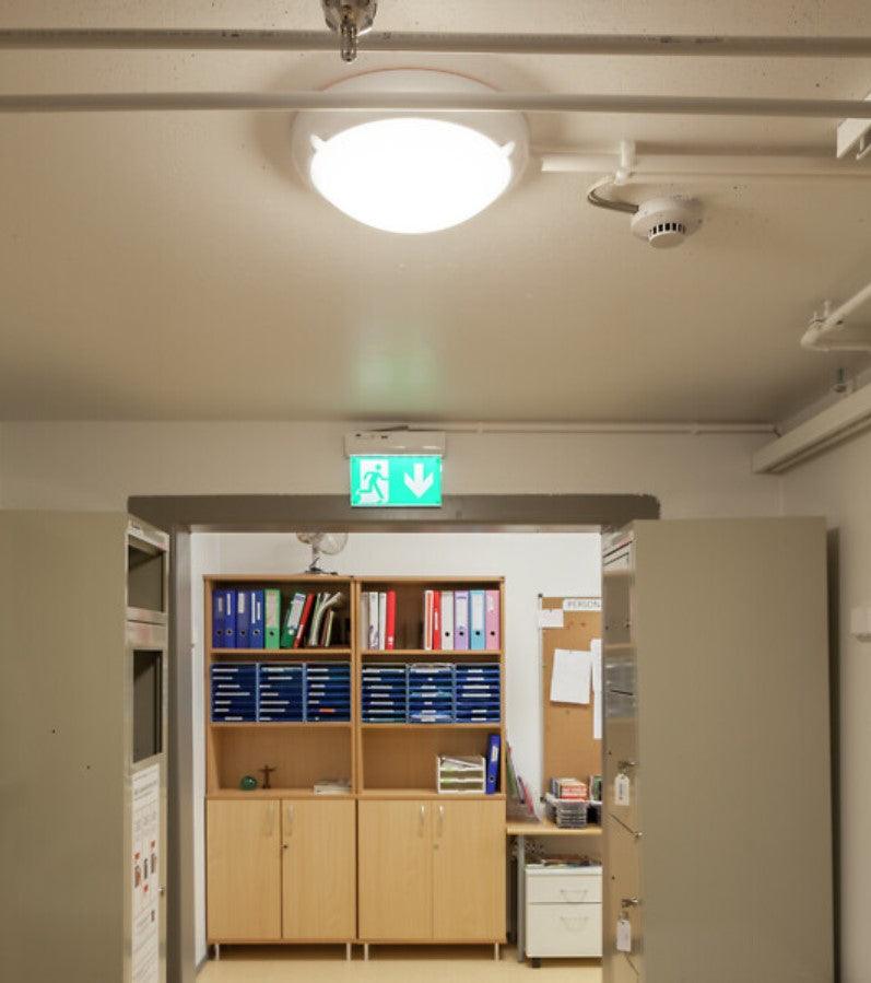 Yleisvalaisin Airam Sono, 15W, 3500K, 1500lm, IP54